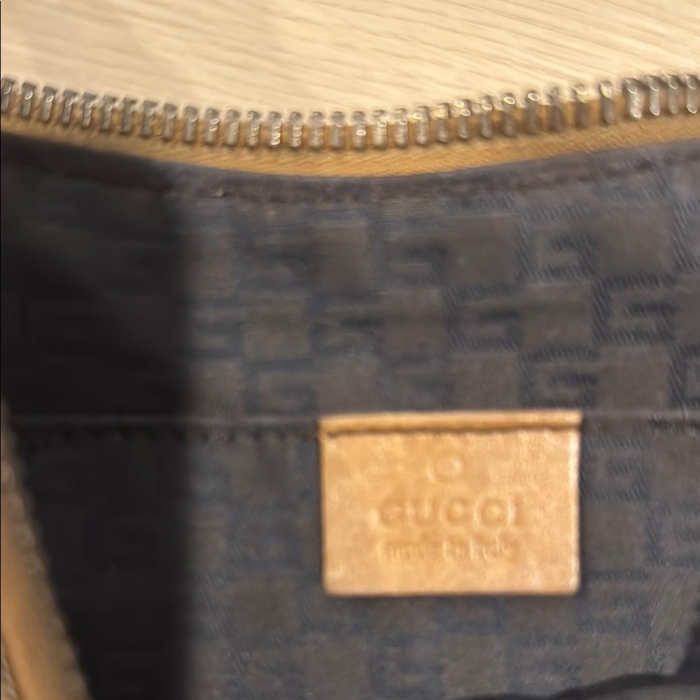100% authentic used GUCCI shoulder Bag with silver hardware - Picture 3 of 5